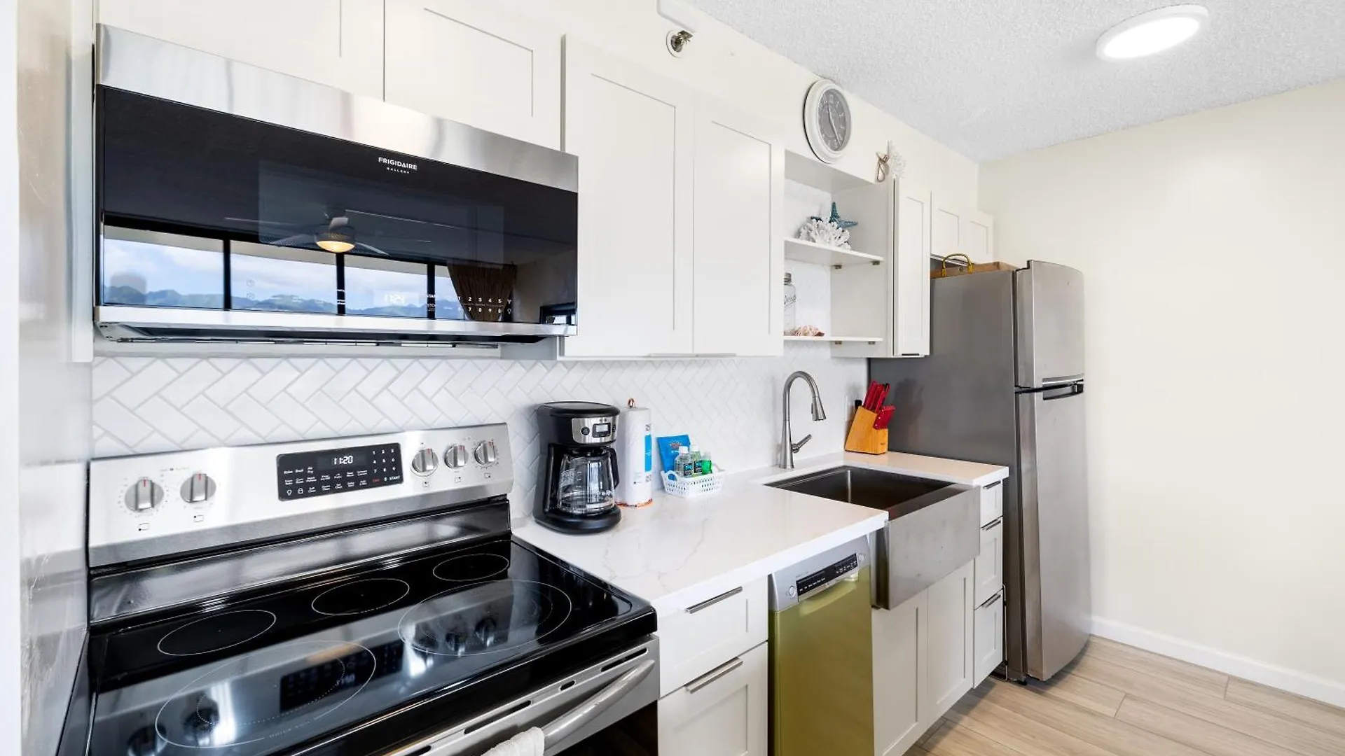 Tropical Bliss, Mountain View Condo Near Waikiki Beach With Free Parking Honolulu Appartamento